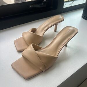 Tony Bianco Alexa Beech Nappa 6.5cm Heels - size 10